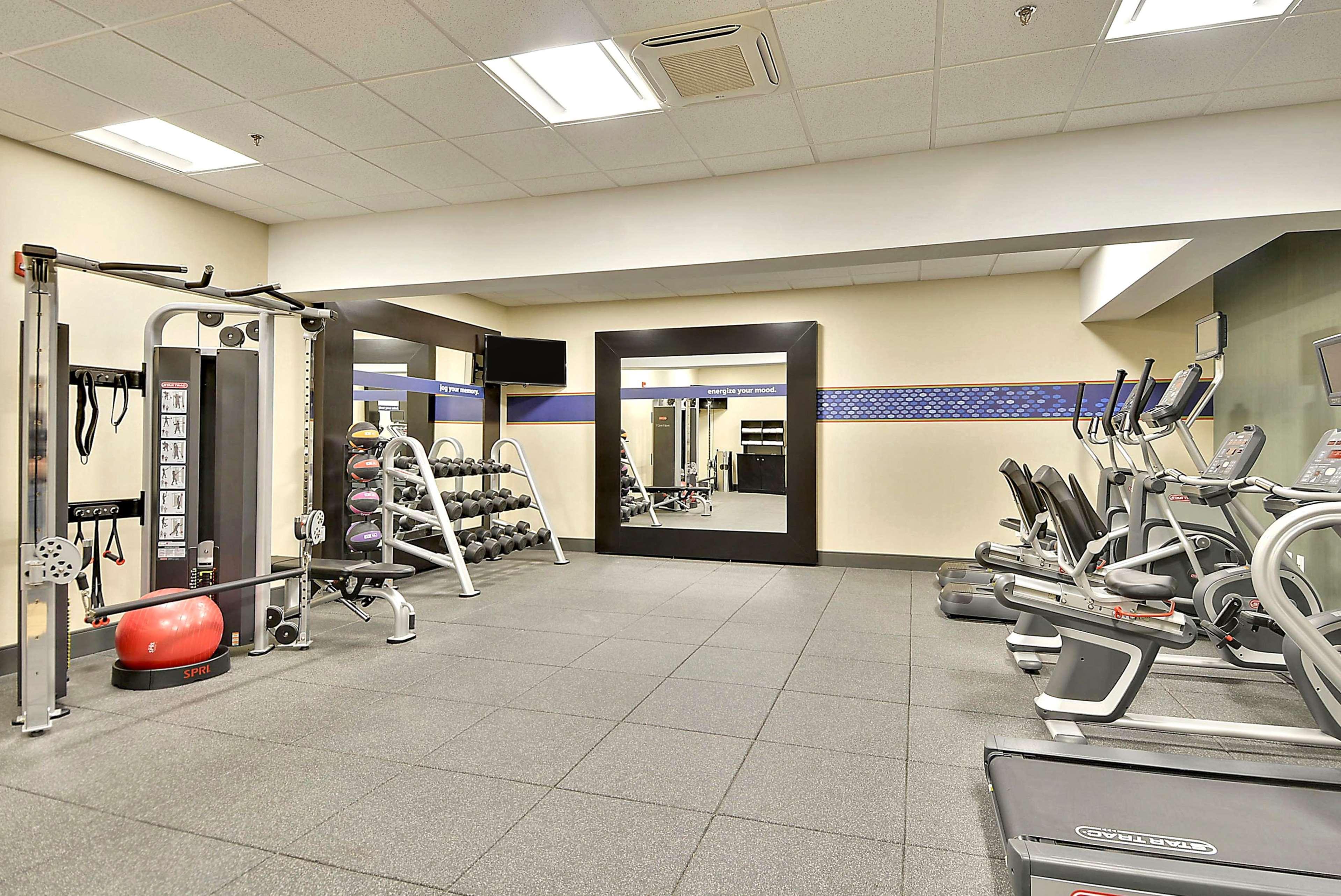 Hampton Inn Alexandria/Old Town Екстер'єр фото