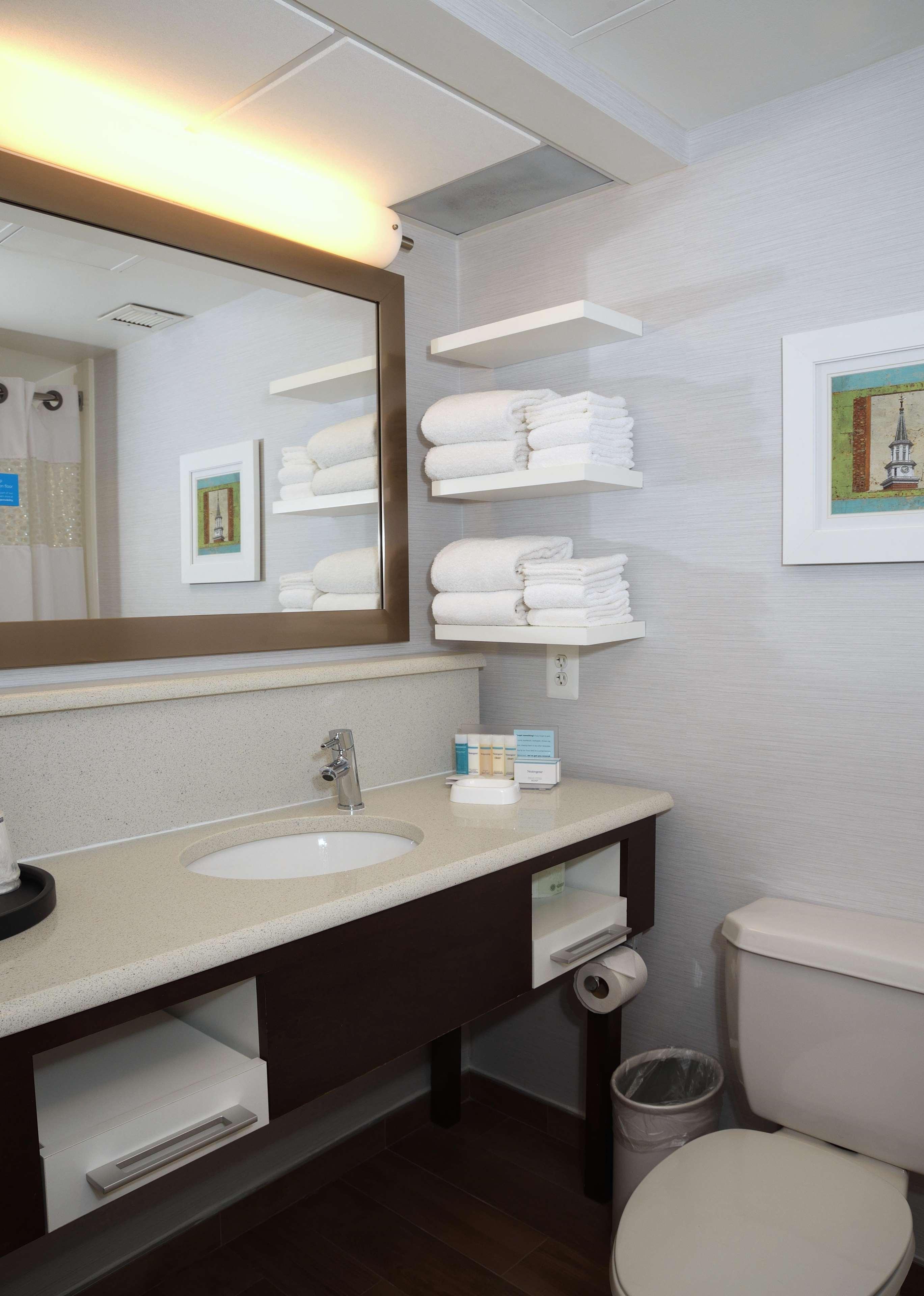 Hampton Inn Alexandria/Old Town Екстер'єр фото