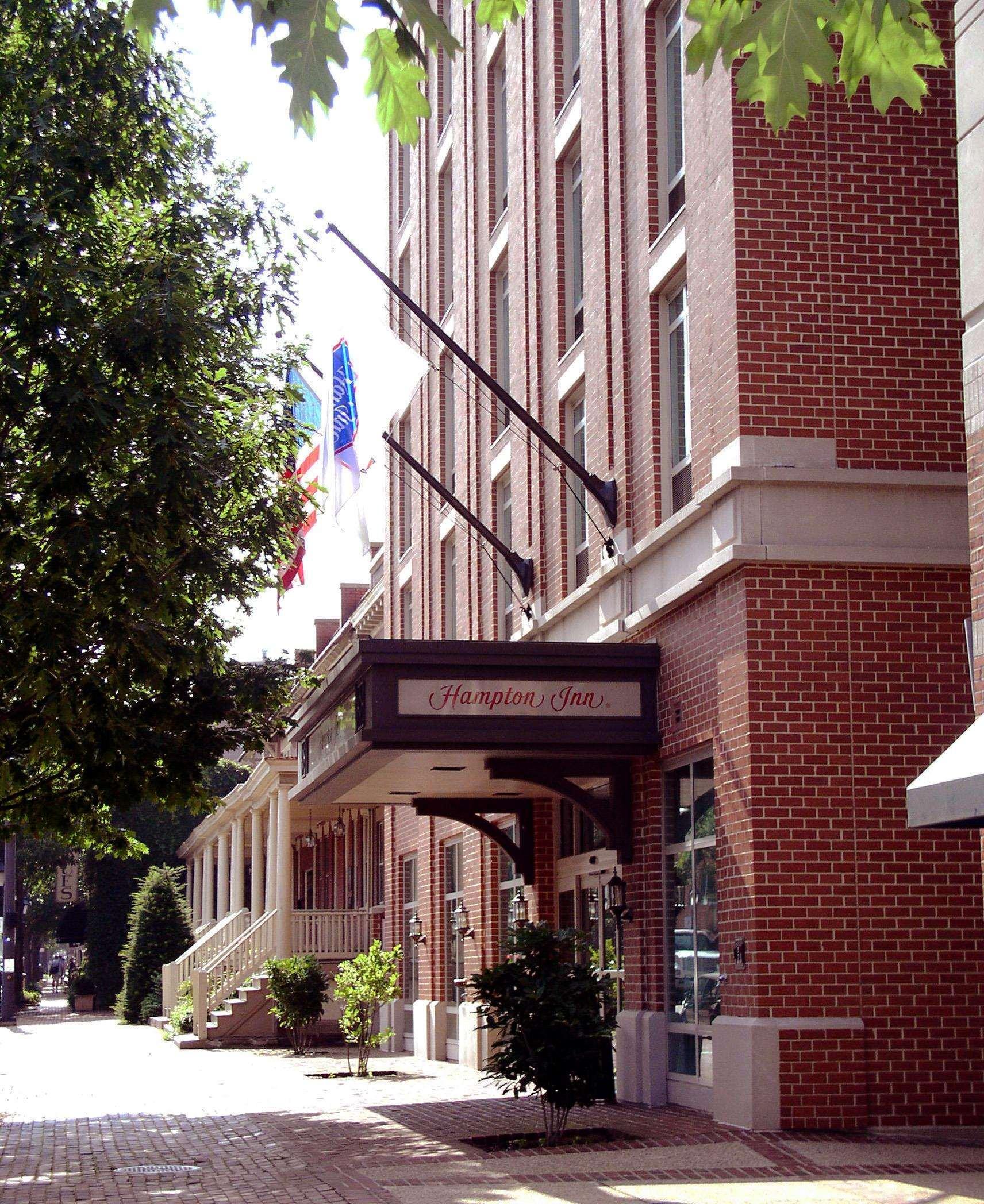 Hampton Inn Alexandria/Old Town Екстер'єр фото