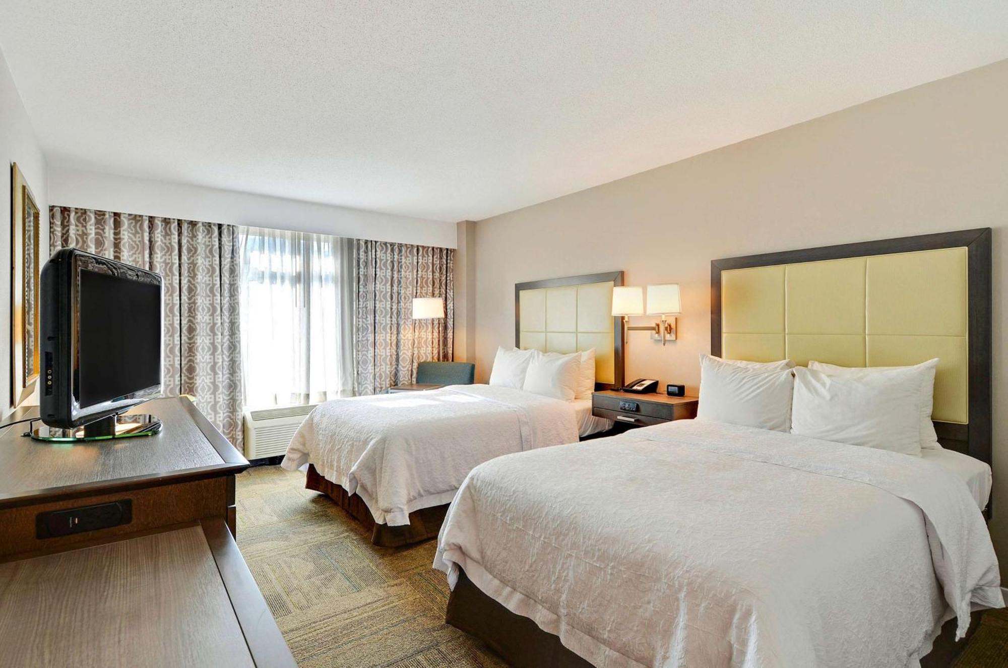 Hampton Inn Alexandria/Old Town Екстер'єр фото