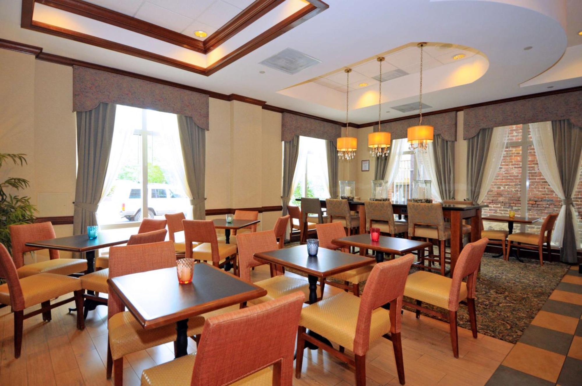 Hampton Inn Alexandria/Old Town Екстер'єр фото